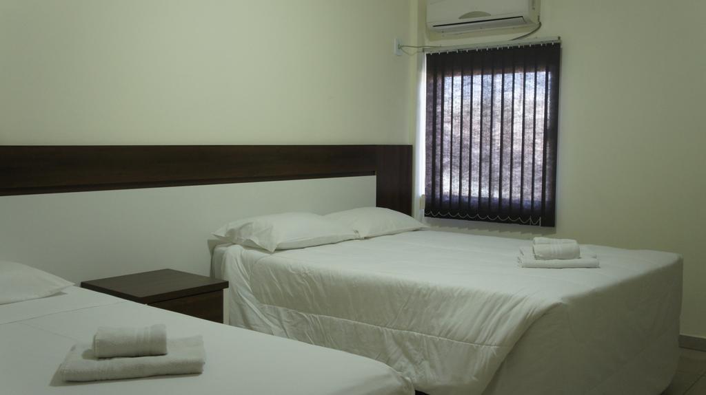 Bandeira Iguassu Hotel フォス・ド・イグアス エクステリア 写真