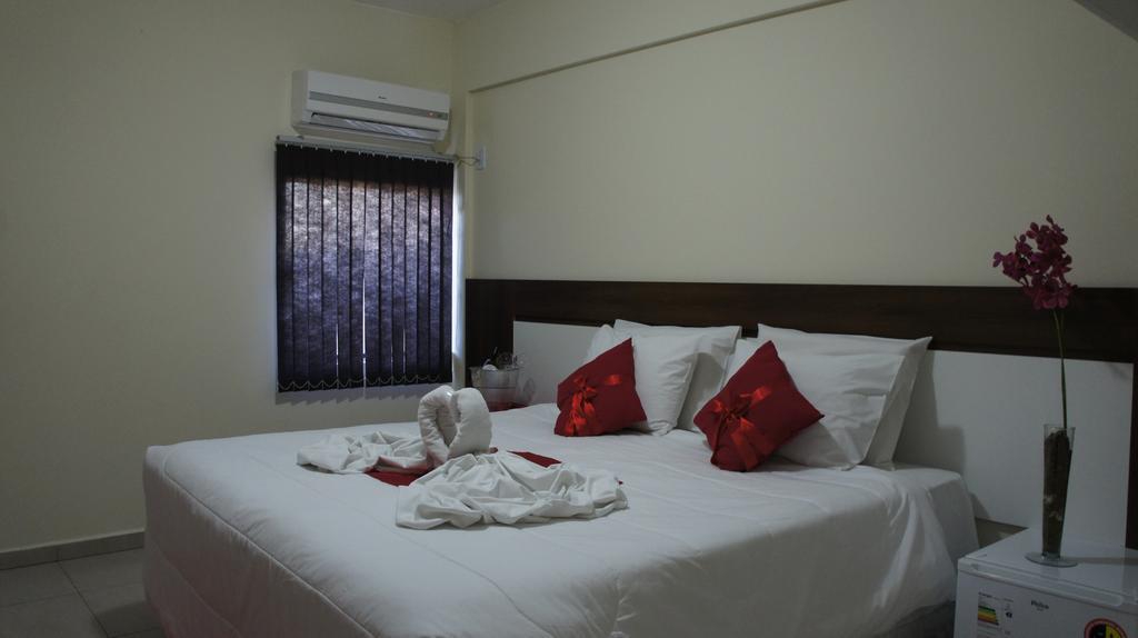 Bandeira Iguassu Hotel フォス・ド・イグアス エクステリア 写真